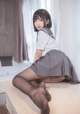 年轻的女闺蜜hd_4K影视在线观看